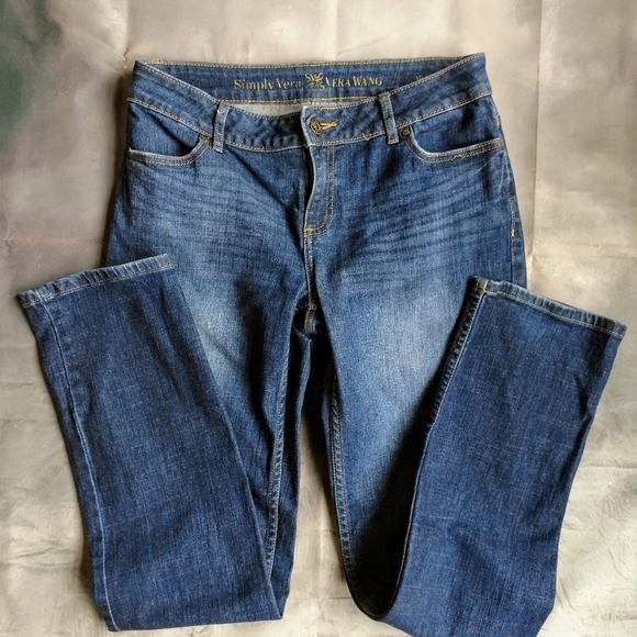 Simply Vera Vera Wang Denim - Simply Vera Wang Straight Leg Sz 6 Jeans!